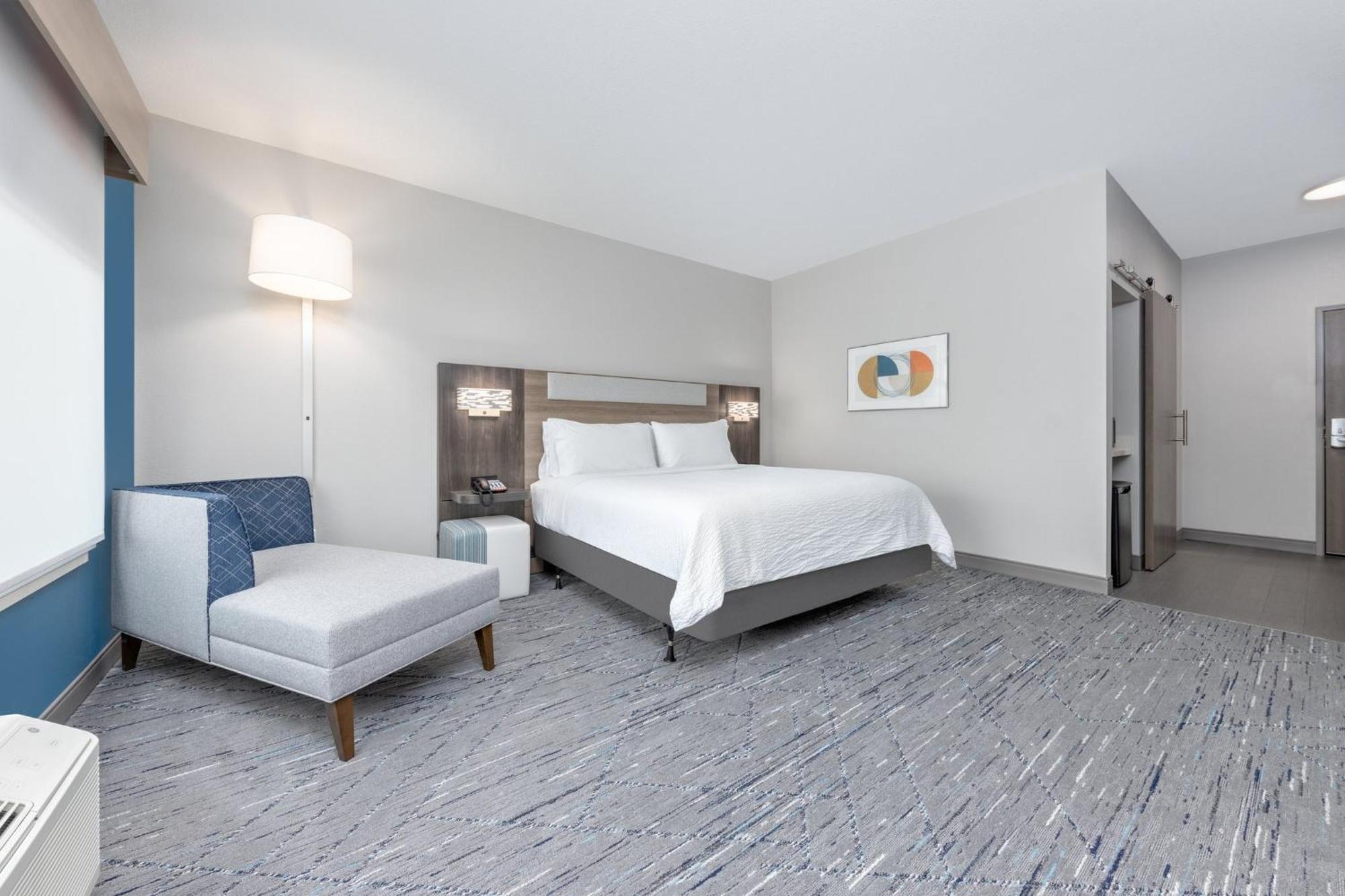 Holiday Inn Express & Suites Austin Airport East By Ihg Buitenkant foto