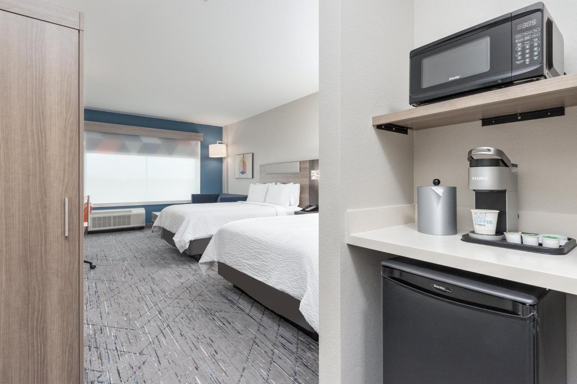 Holiday Inn Express & Suites Austin Airport East By Ihg Buitenkant foto
